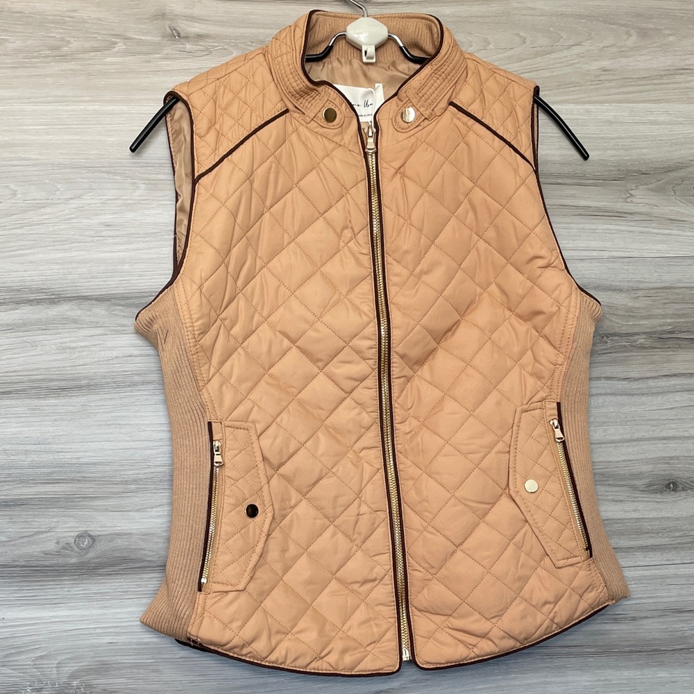 NWT- Active USA Women's Quilted Vest with Suede Piping, Caramel